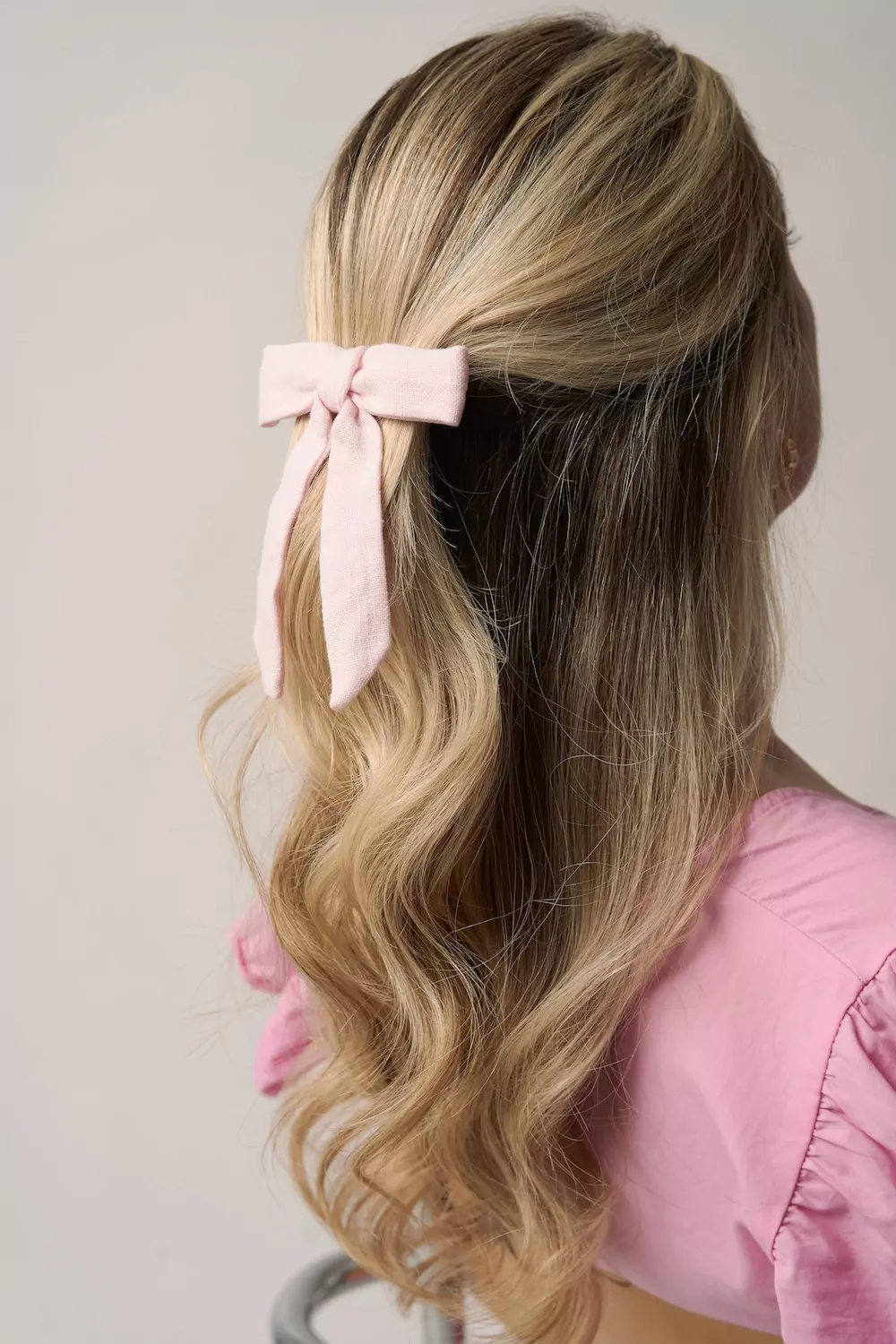 The Irish Linen 'Beag' Bow in Baby Pink - Image 2